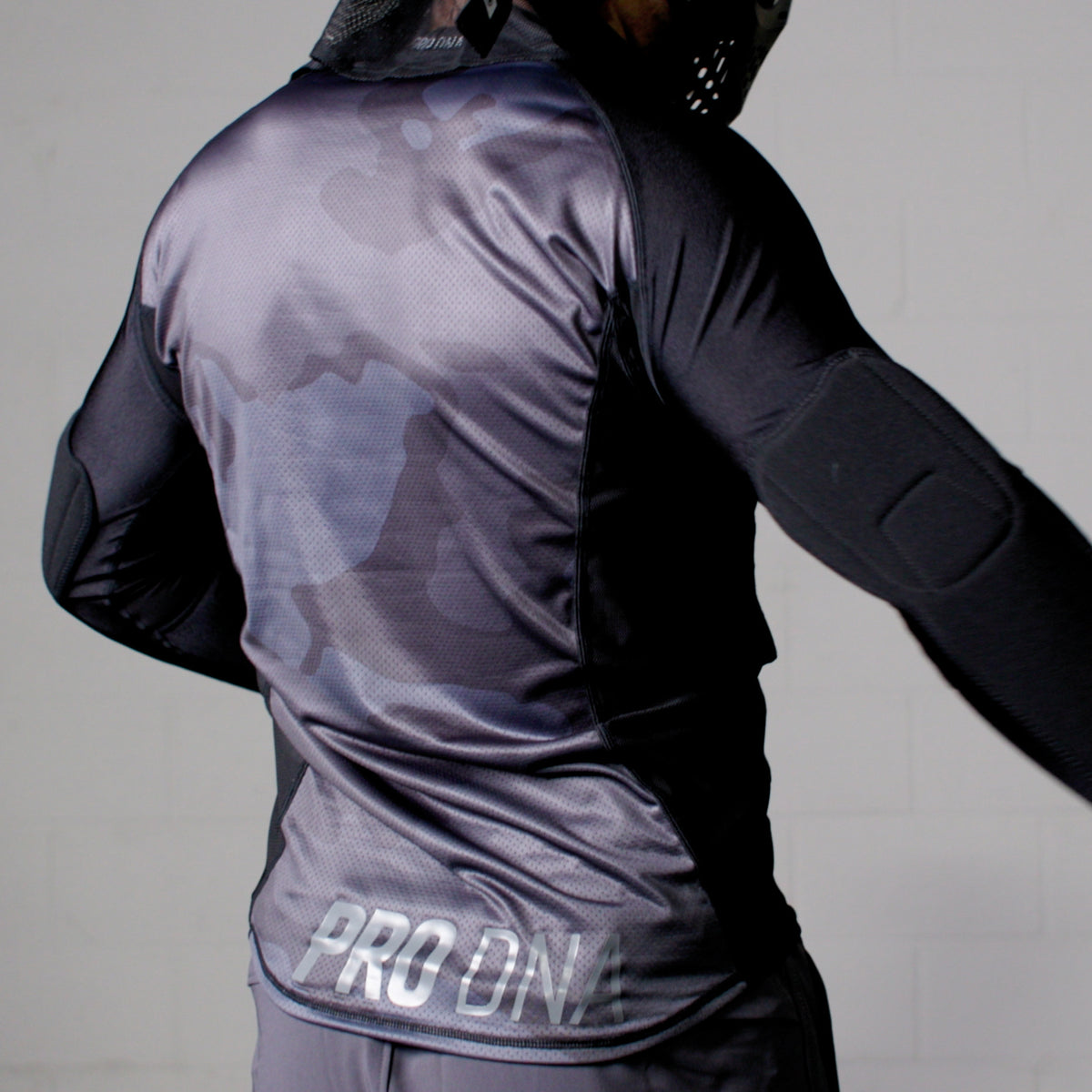 PRO DNA™ BASE LAYER SHIRT – ELBOW PAD