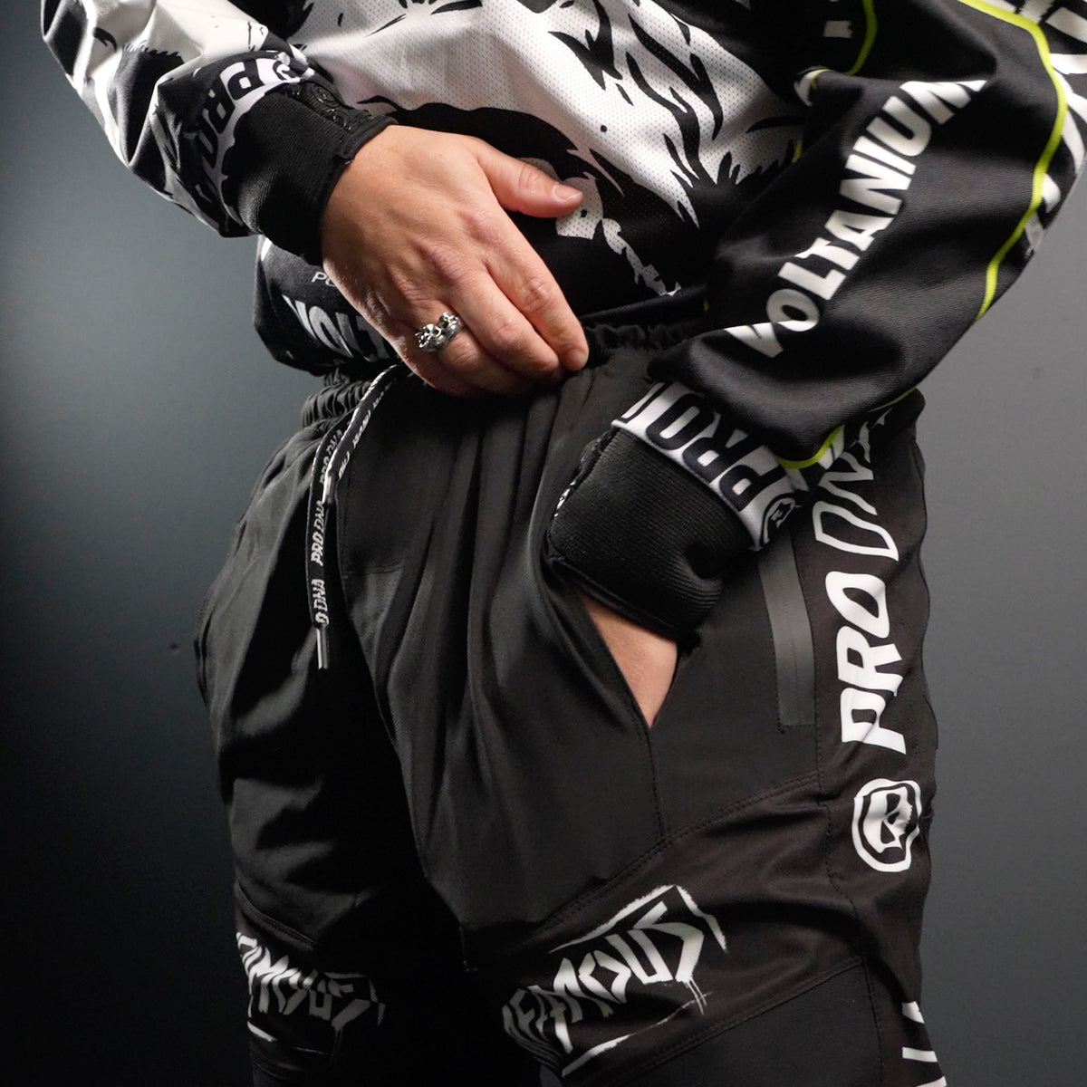 PRO DNA™ HYPERLIGHT PRO JOGGER