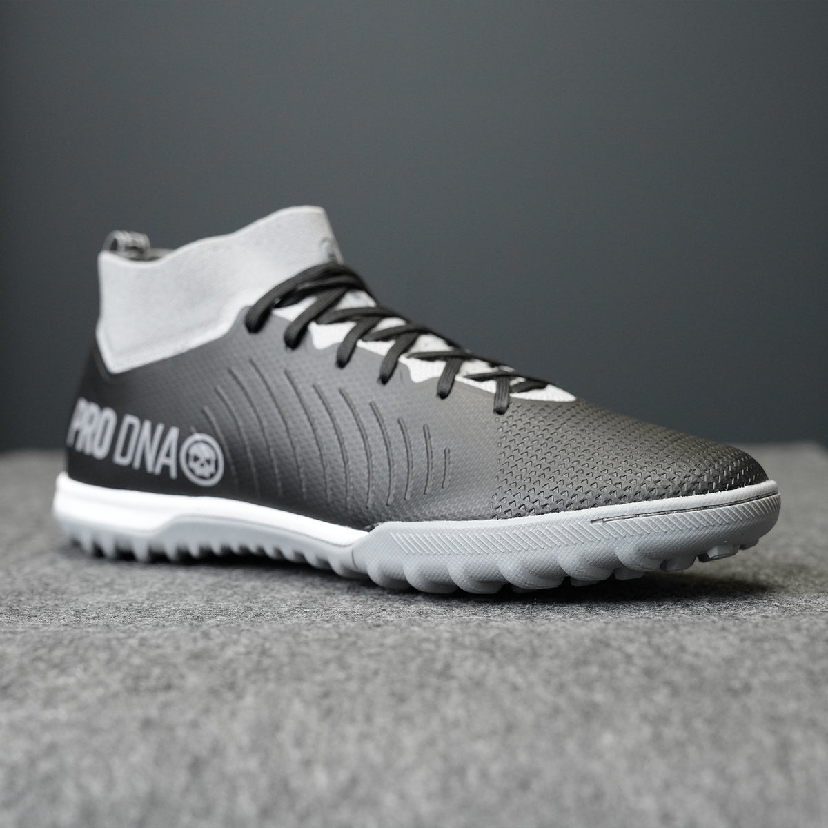 PRO DNA™ DUAL THREAT CLEAT PACK