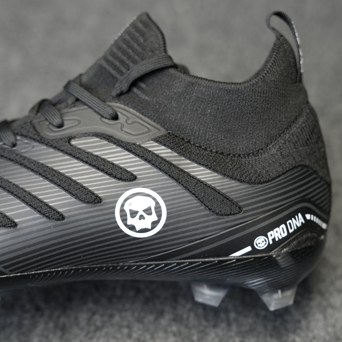 PRO DNA™ VOLTRAX CLEATS - BLACK