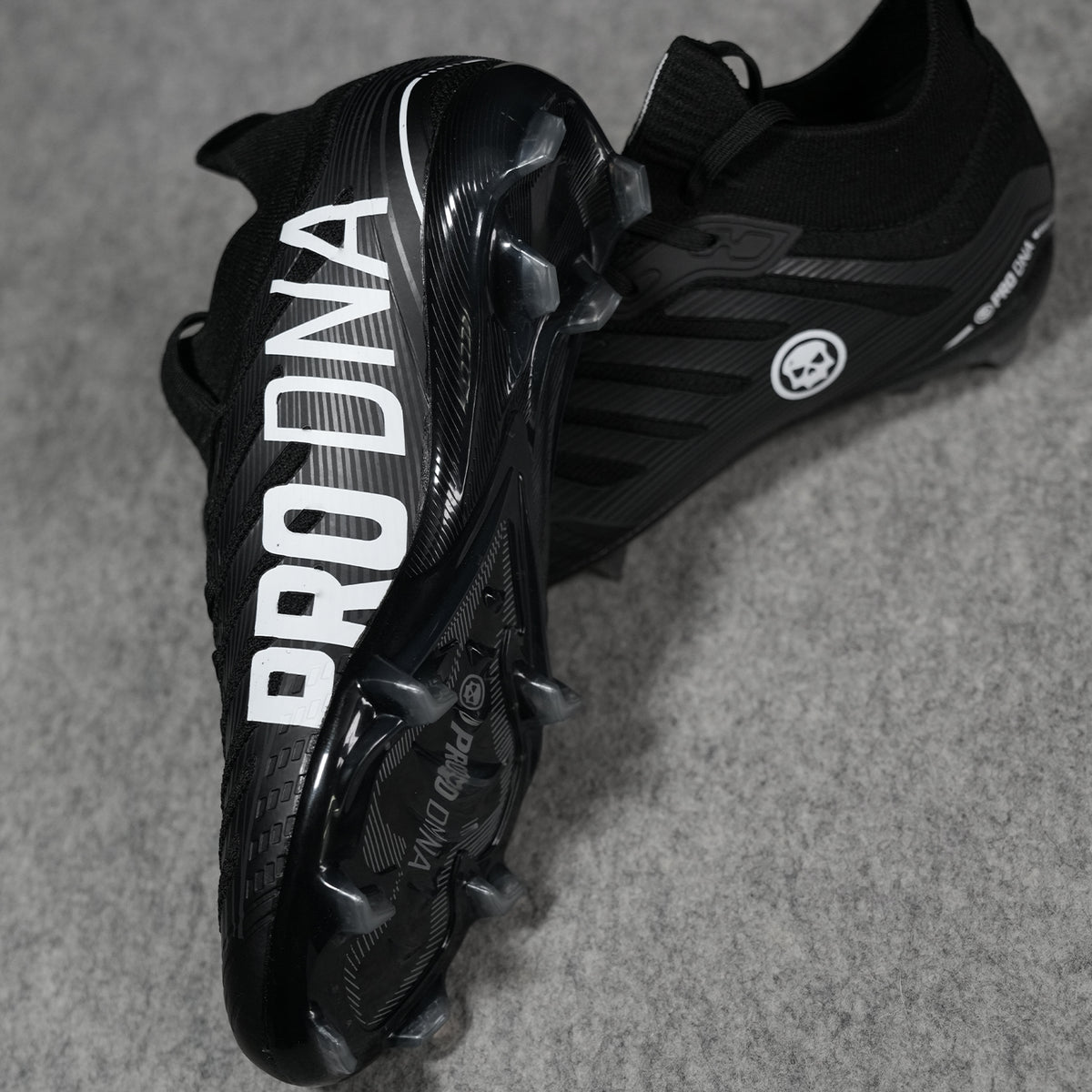 PRO DNA™ VOLTRAX CLEATS - BLACK