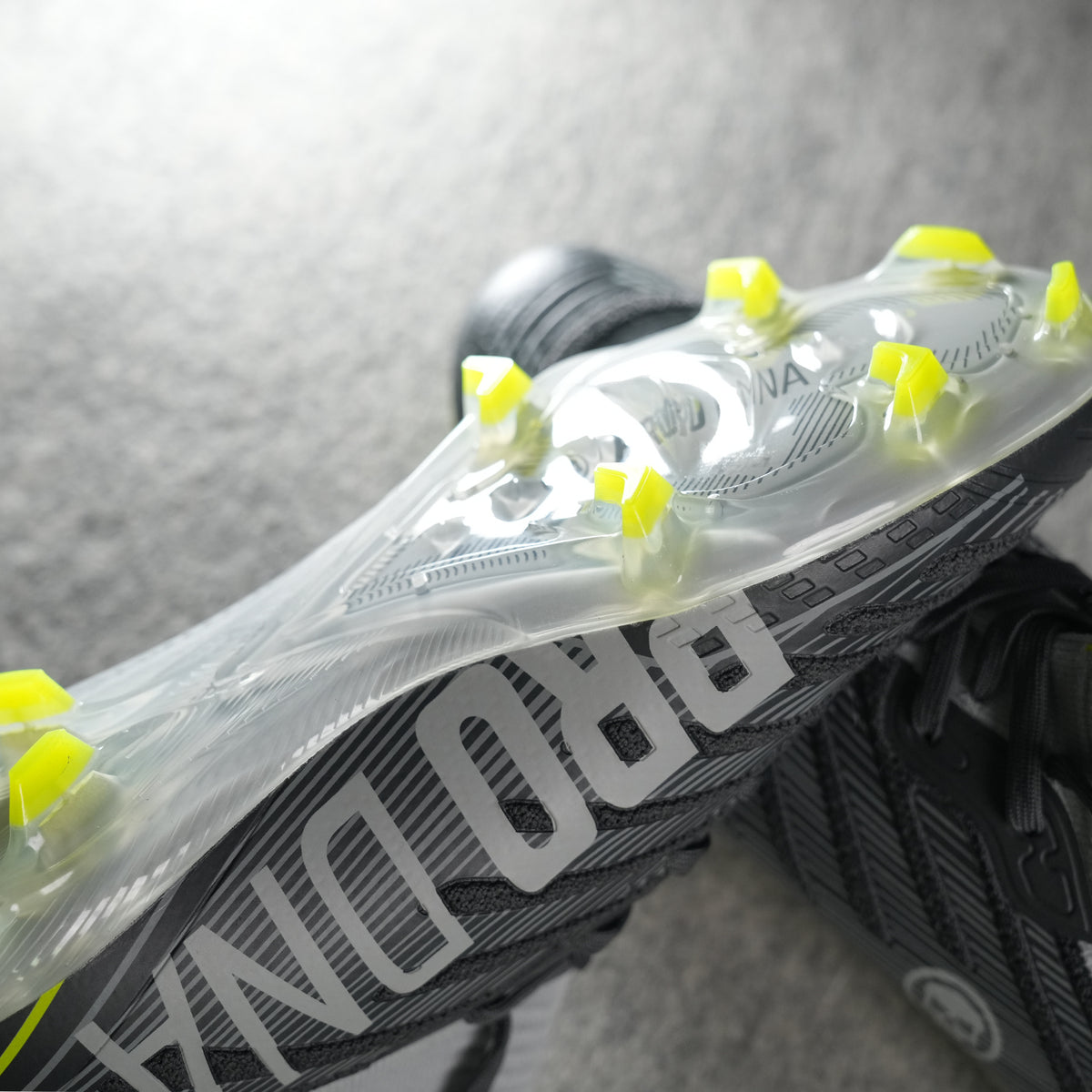 PRO DNA™ VOLTRAX CLEATS - GRAY