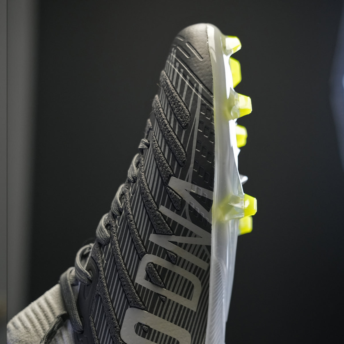 PRO DNA™ VOLTRAX CLEATS - GRAY